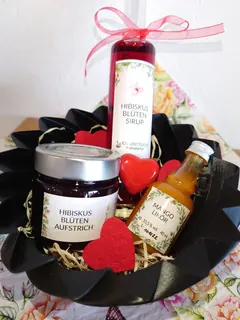 Geschenkbox schwarz 2, Kräuterhoch³ Wildpflanzenschule im Chiemgau