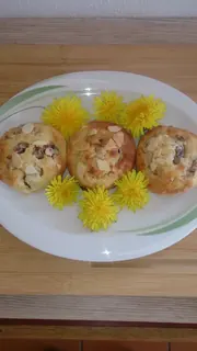 Löwenzahnschnecken mit Marzipan und Cranberries, Kräuterhoch³ Wildpflanzenschule im Chiemgau