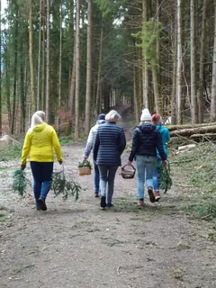 Winterwanderung mit Produktherstellung 10.02.24, Kräuterhoch³ Wildpflanzenschule im Chiemgau